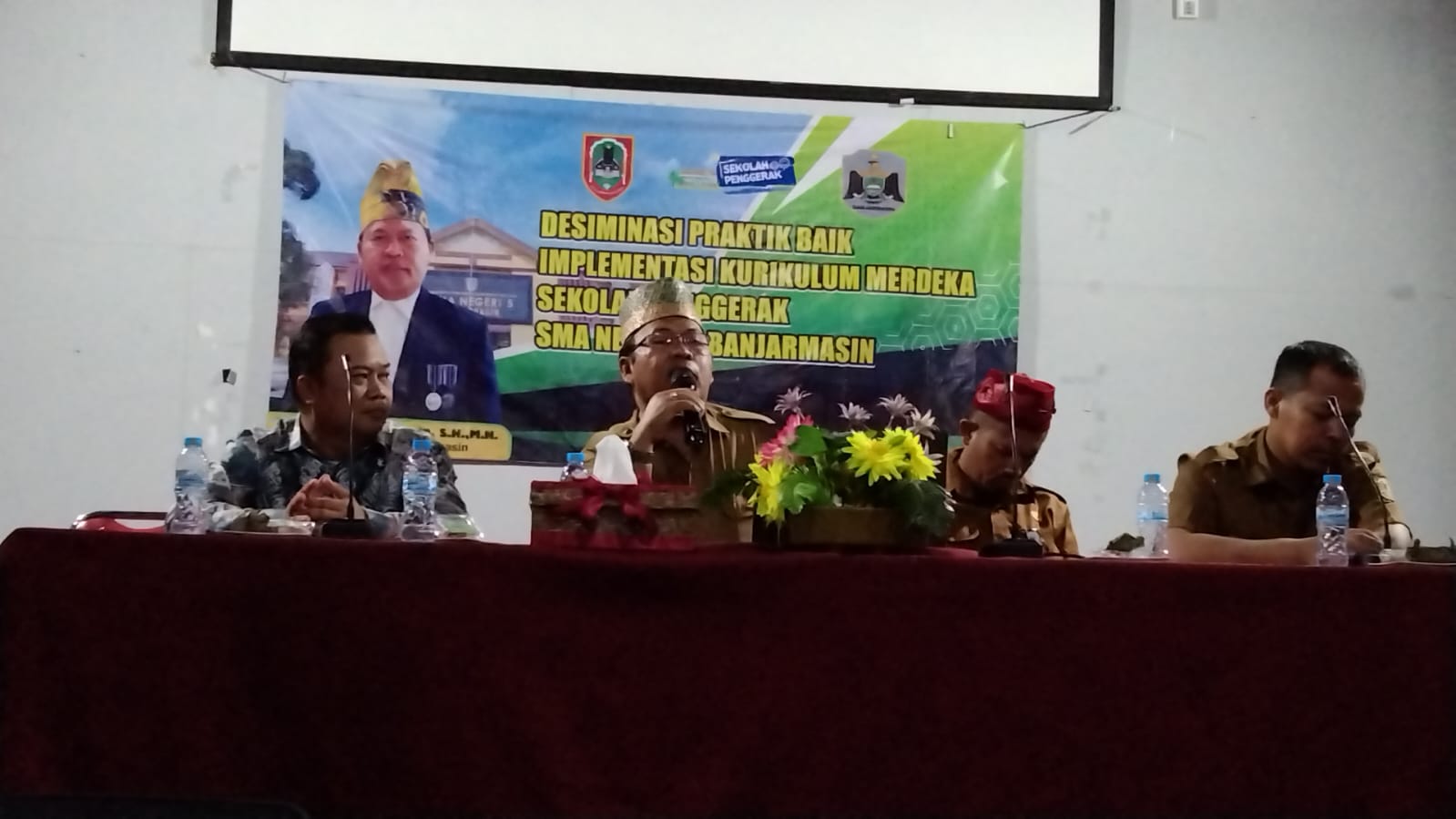 Drs. H. Mukhlis Takwin, S.H., M.H.